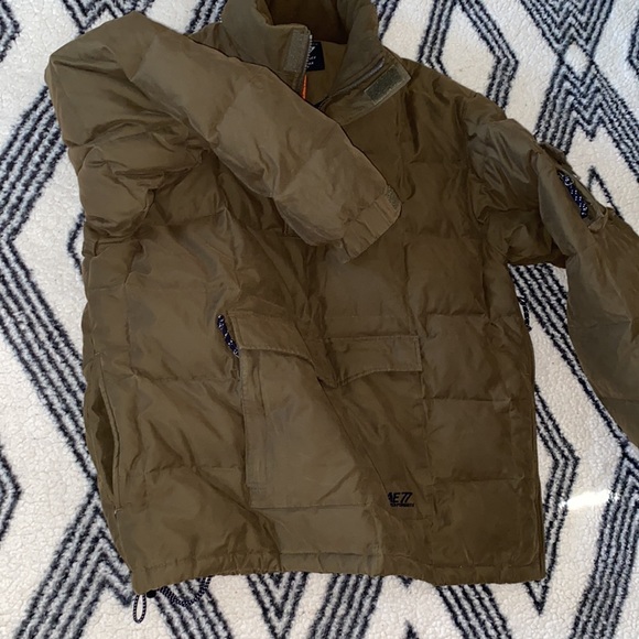 AE 77 Performance Puffer Coat | Size: M - Picture 10 of 13